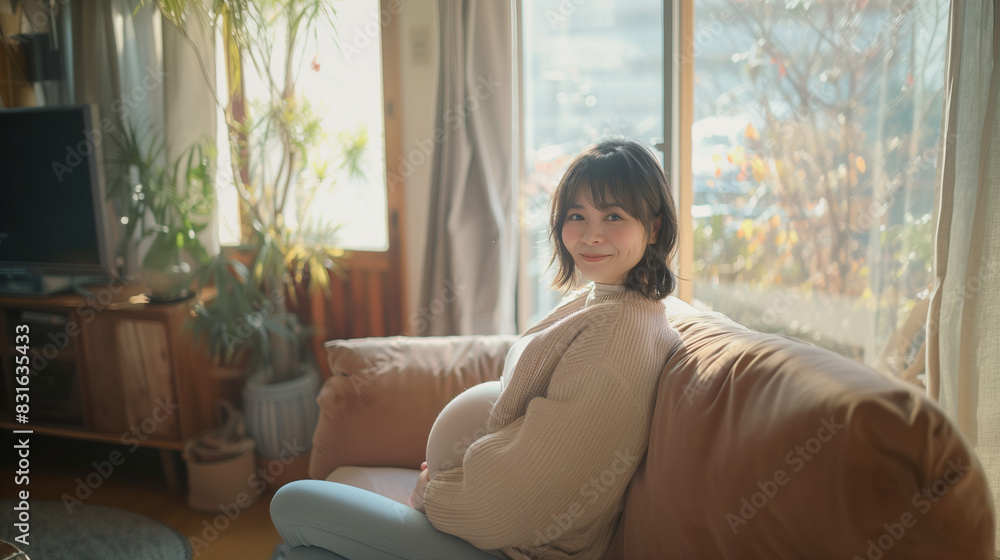笑顔の可愛いアジア人の妊婦さん 笑顔の可愛いアジア人の妊婦さん
