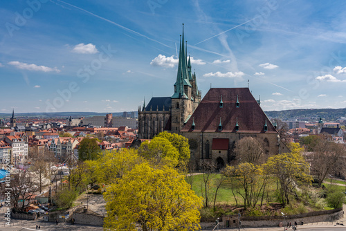 Blick auf den Erfurter Dom und die Severikirche
