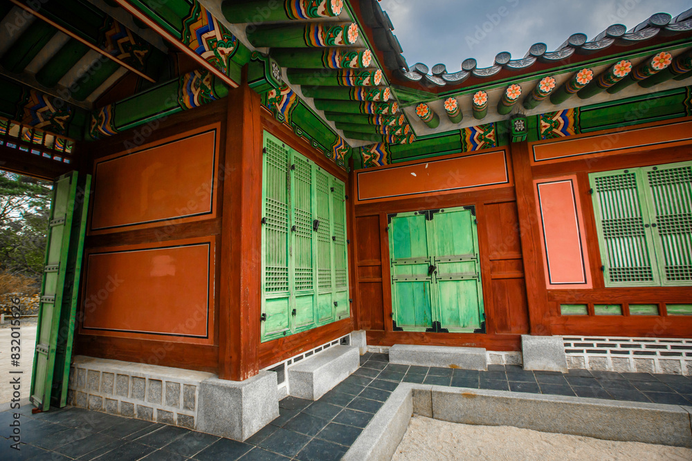 the side doors and walls of Gyeongbokgung Palace
