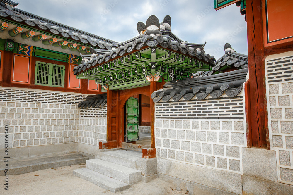 the side doors and walls of Gyeongbokgung Palace