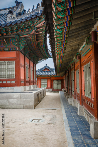 Obraz na płótnie the side doors and walls of Gyeongbokgung Palace w salonie