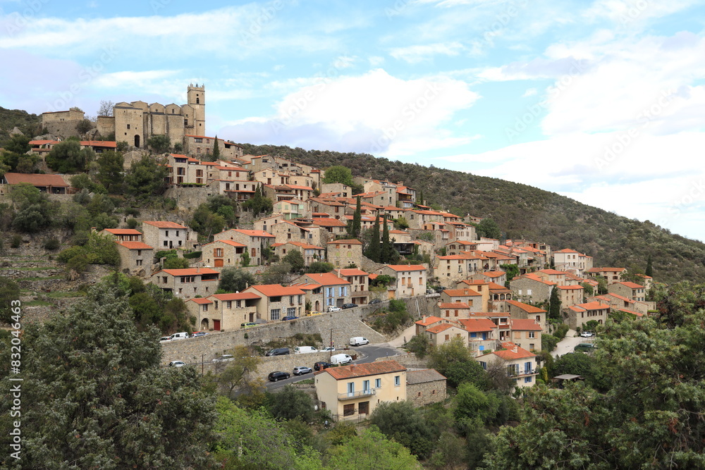 Obraz premium Eus, a hillside village in Pyrénées-Orientales department, southern France