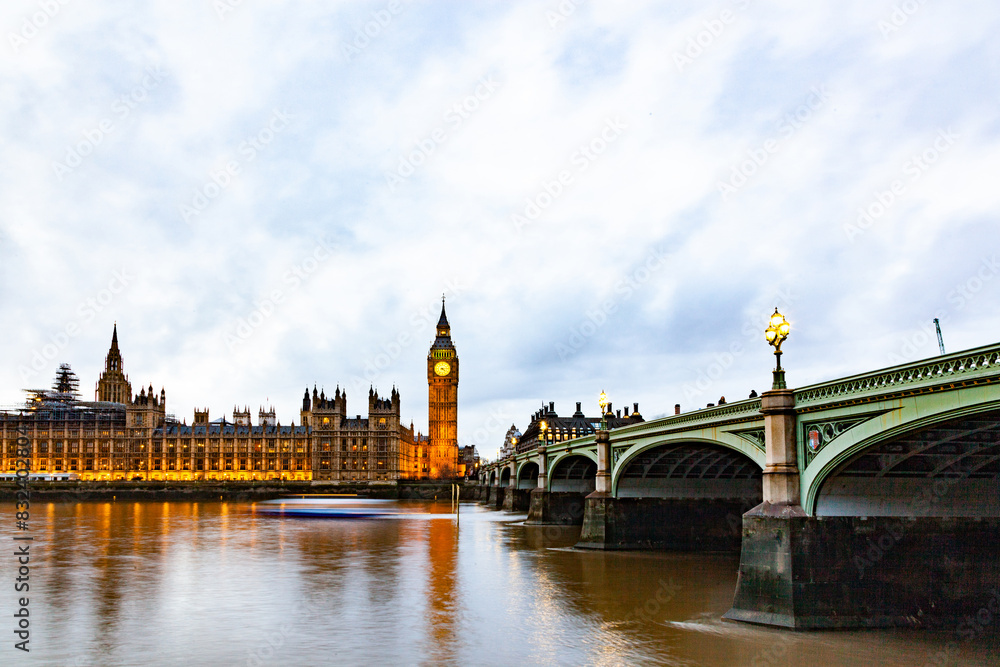 Big Ben and Houses of Parliament at dusk, Westminster, UNESCO World Heritage Site, London, England Big Ben and Houses of Parliament at dusk, Westminster, UNESCO World Heritage Site, London, England