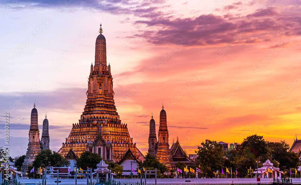 Fototapeta premium Wat Arun temple 