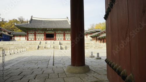 전통 문화재 경희궁의 풍경입니다