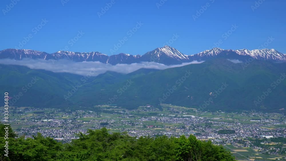 新緑の長峰山から眺めた北アルプス 新緑の長峰山から眺めた北アルプス