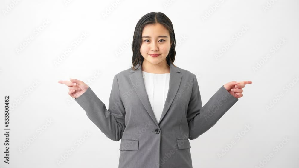 ビジネススーツを着ている若い女性 ビジネスイメージ ビジネススーツを着ている若い女性 ビジネスイメージ