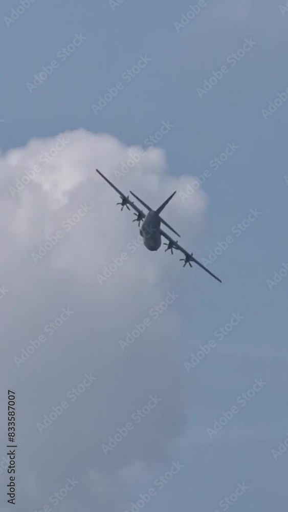 Military Airplane Maneuvering at low altitude Military Airplane Maneuvering at low altitude