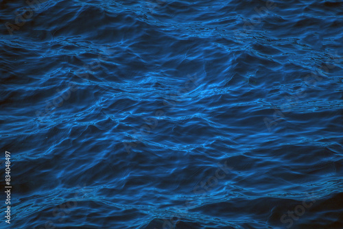 Obraz na płótnie An abstract background of seawater flow under light exposure w salonie