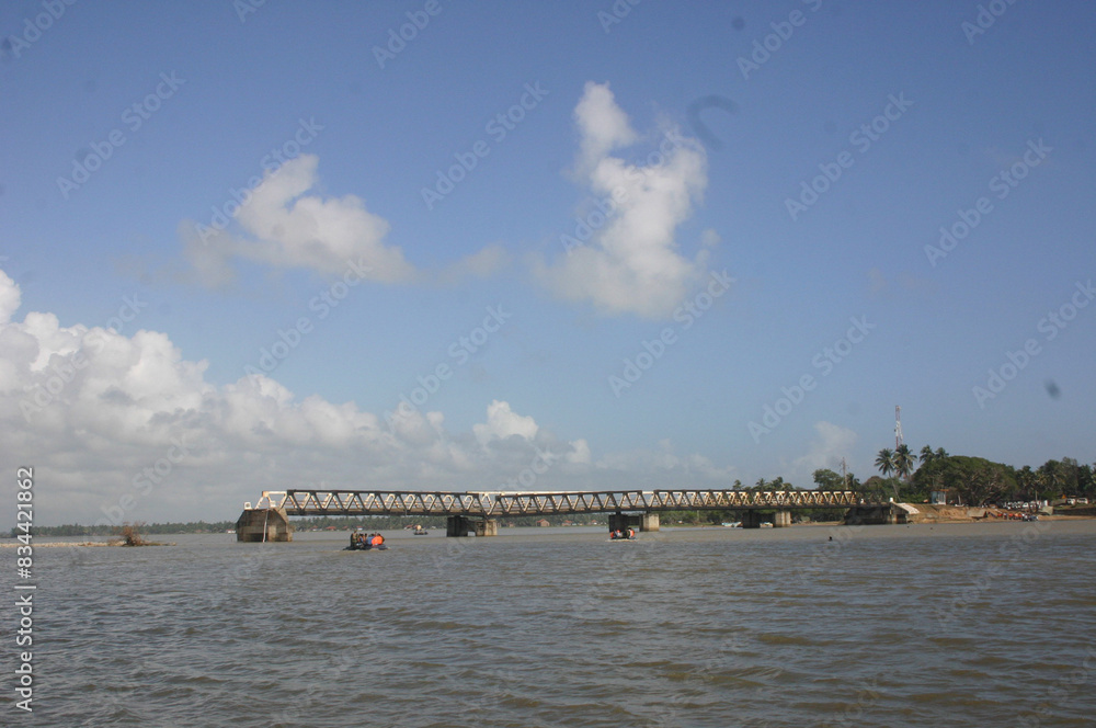 Obraz premium bridge over the river