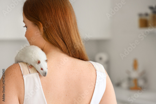 Beautiful redhead woman wit...