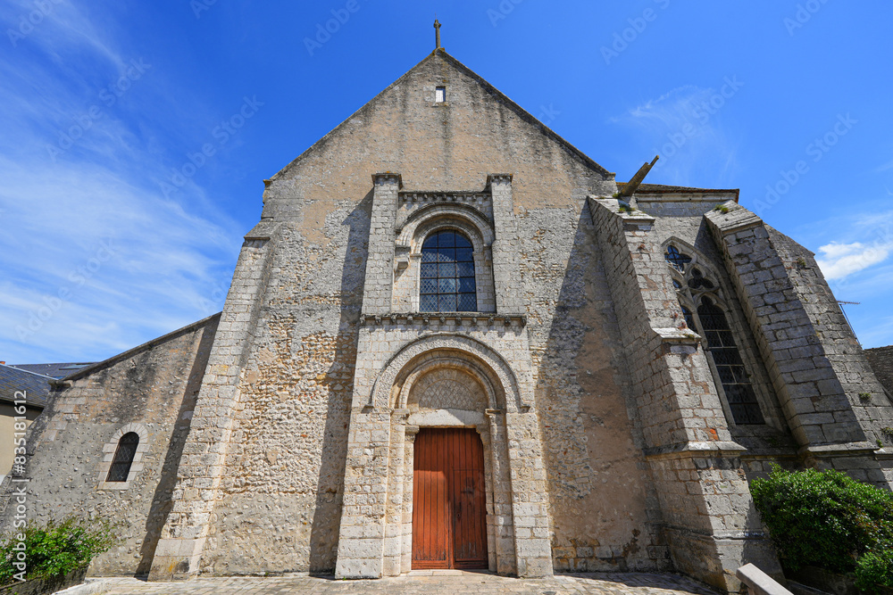 Naklejka premium Church of Our Lady of the Assumption in Château-Landon, a rural village of the Gâtinais in Seine et Marne, Paris Region, France