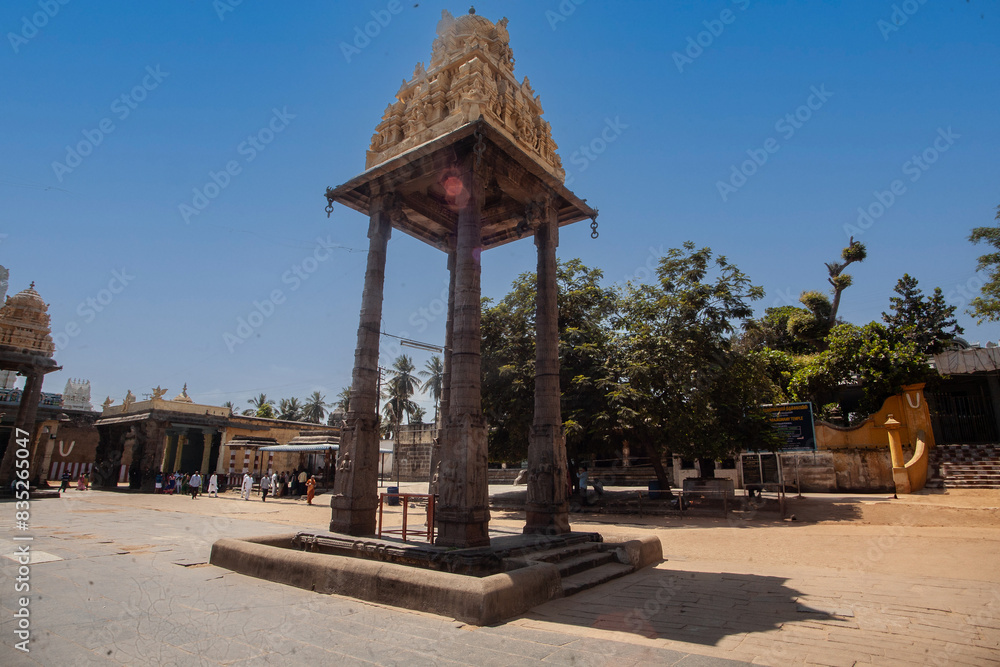 Beautiful temple architecture of South India, in Kanchipuram Beautiful temple architecture of South India, in Kanchipuram