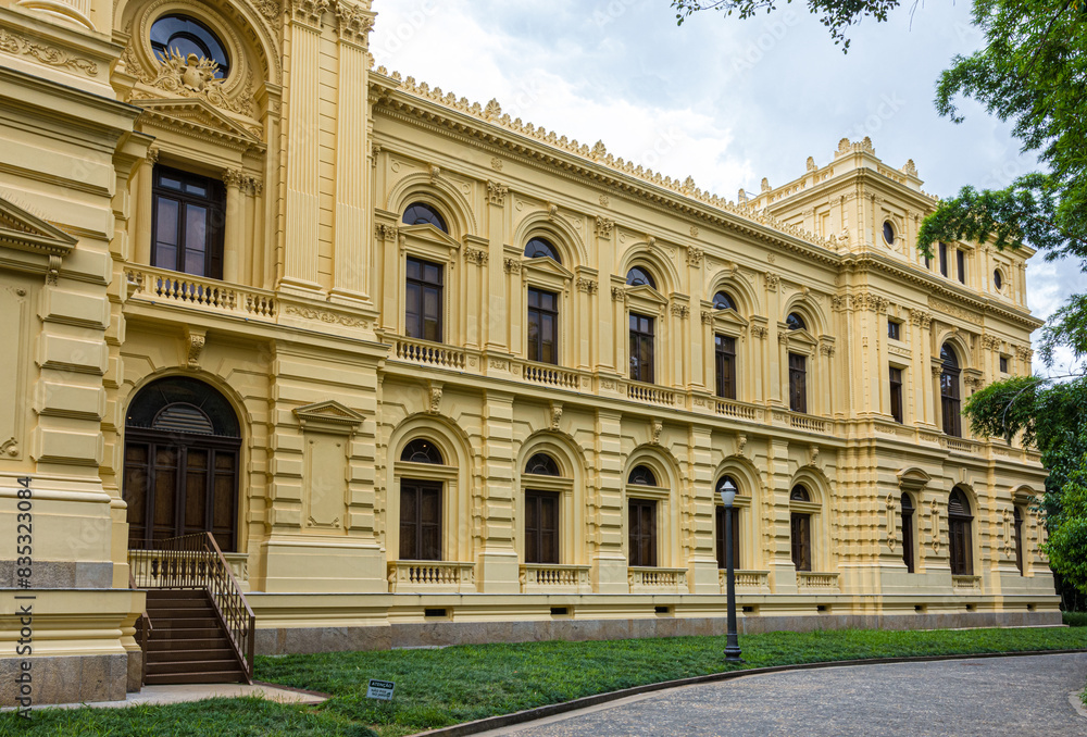 Fototapeta premium museum building