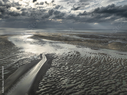 La baie de Somme vue du ciel avant un orage (Le Hourdel) photo