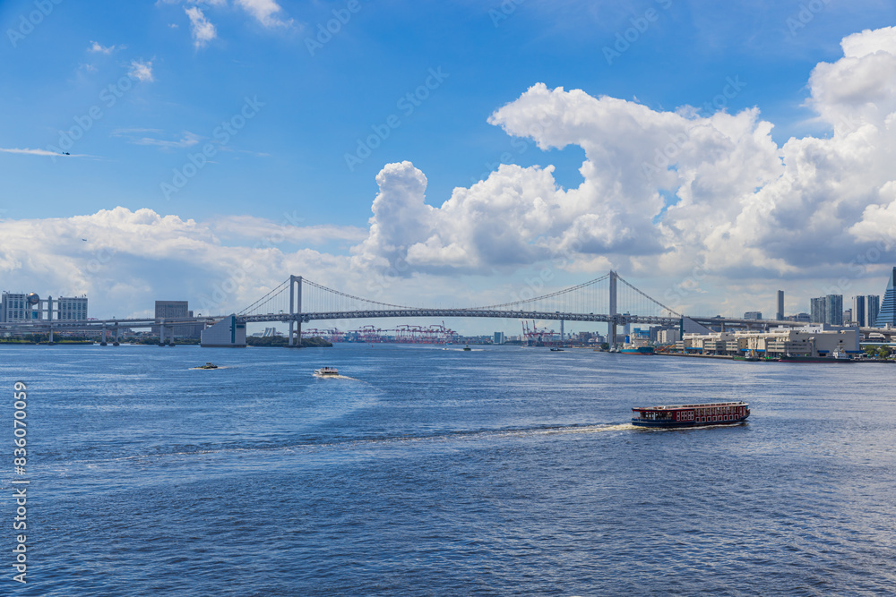 おがさわら丸から望む都市風景