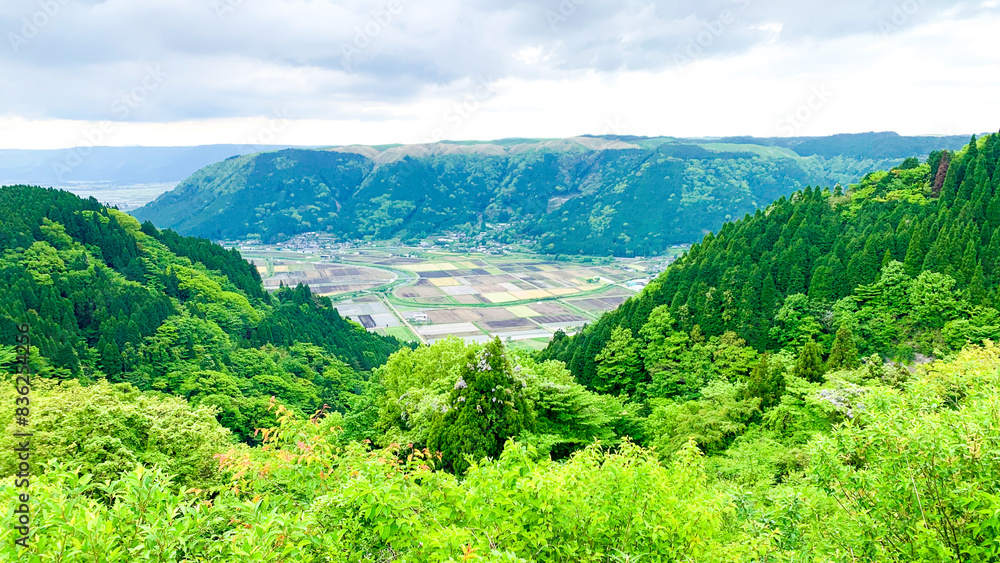 Naklejka premium 熊本県阿蘇市の城山レストハウスから見える絶景