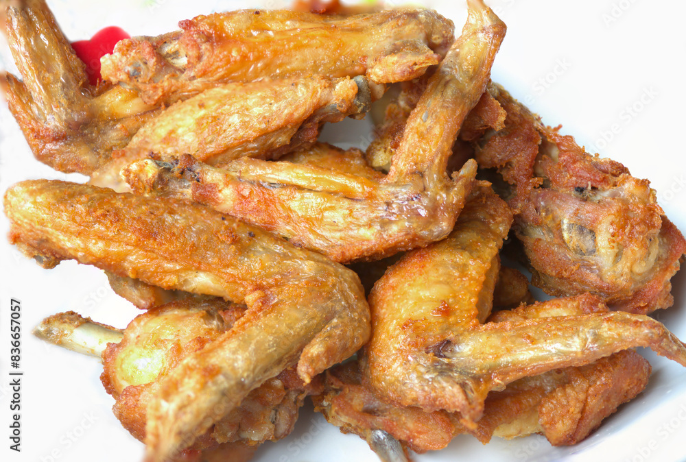 Fried chicken wings, street food that is delicious and affordable. Fried chicken wings, street food that is delicious and affordable.