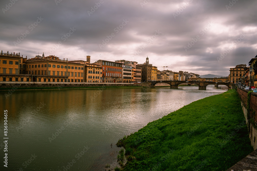 Fototapeta premium View of the city of Florence from one of the banks of the Arno River