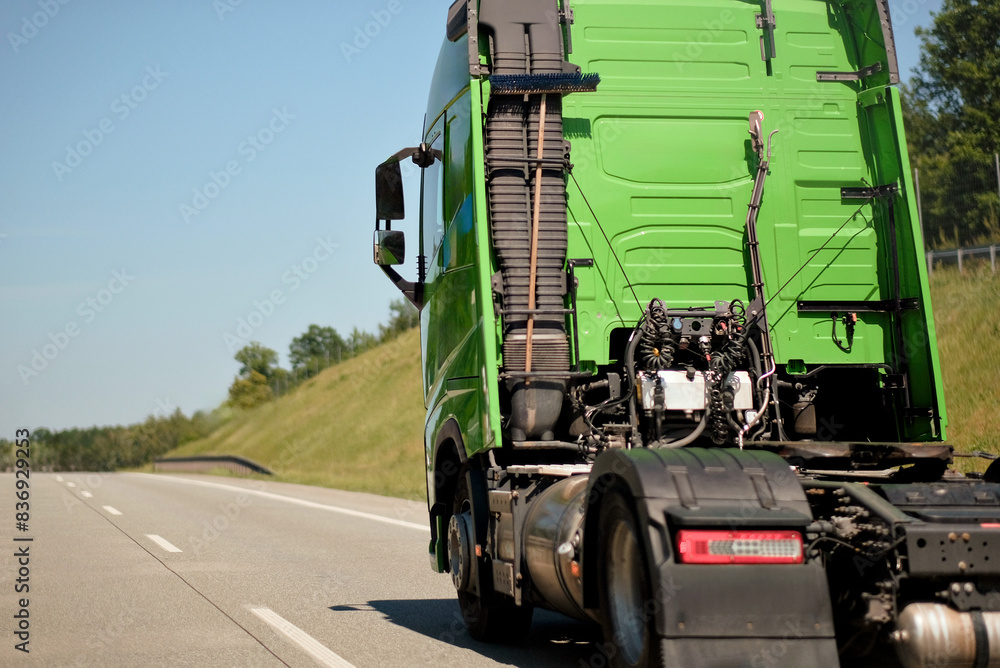 Φωτογραφία Intermodal Globetrotter Commercial Vehicle For Logistics Shipping