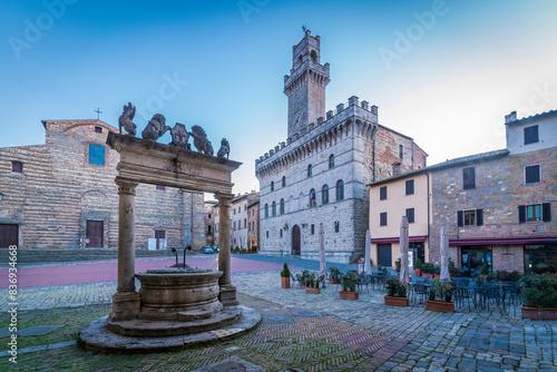 Bilde på lerret Main Square view in Montepulciano Town of Italy
