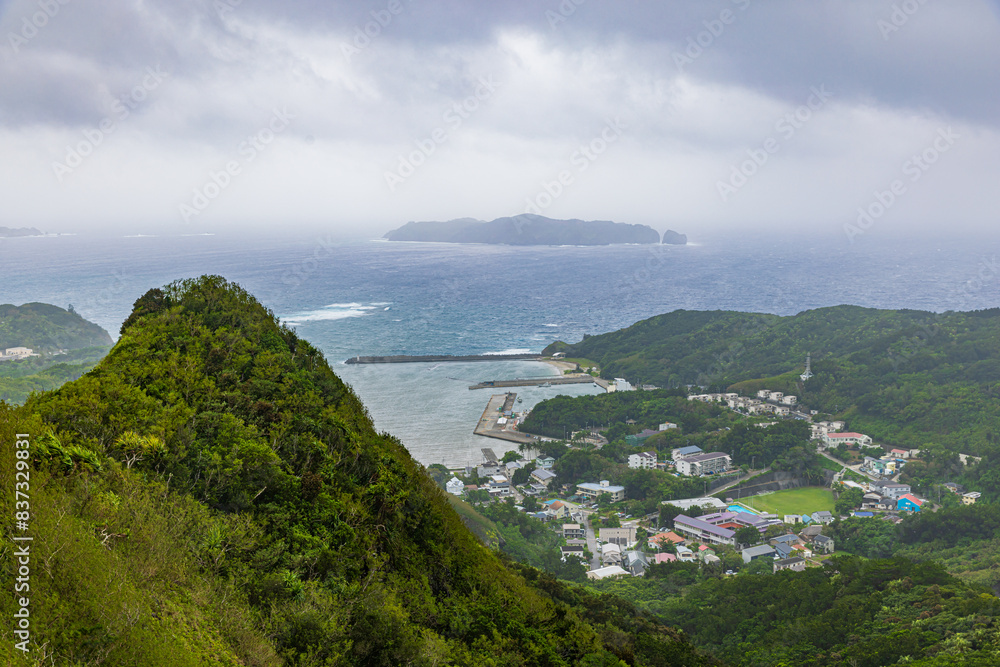 Fototapeta premium 小笠原諸島・母島 乳房山展望から望む風景 