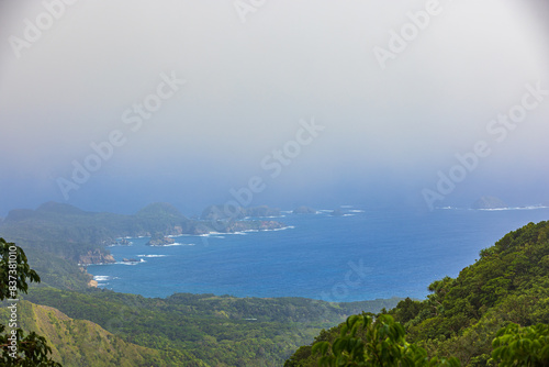 小笠原諸島・母島 乳房山山頂から望む風景 