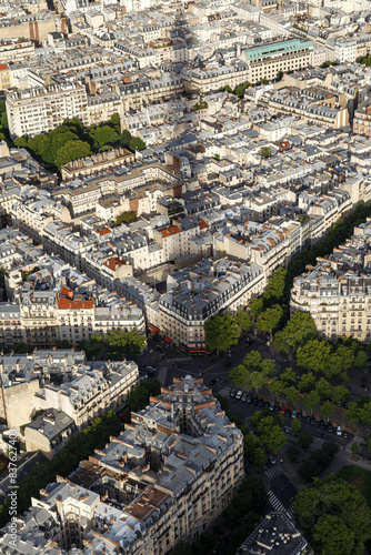 Sombra proyectada sobre Los Inválidos vista aérea de París desde la Torre Eiffel