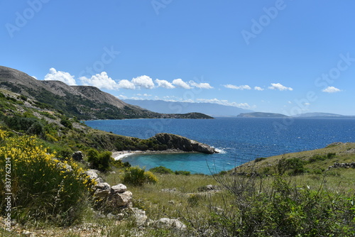 Fototapeta Naklejka Na Ścianę i Meble -  Hidden bay and beach in nature, sea and sun, Croatia.