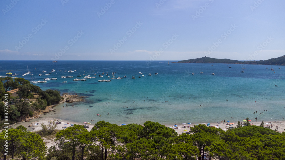 Plage de Pinarellu - Corsica (France) Plage de Pinarellu - Corsica (France)