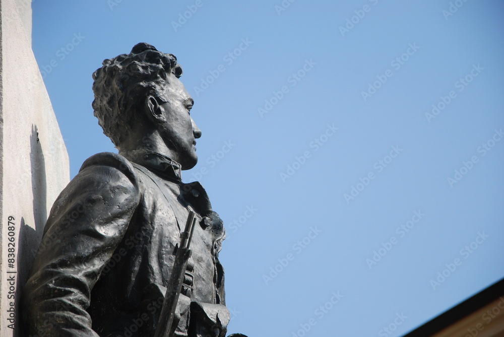 Φωτογραφία Il Monumento ai Caduti di Varese Ligure in provincia di La Spezia, Liguria, Italia