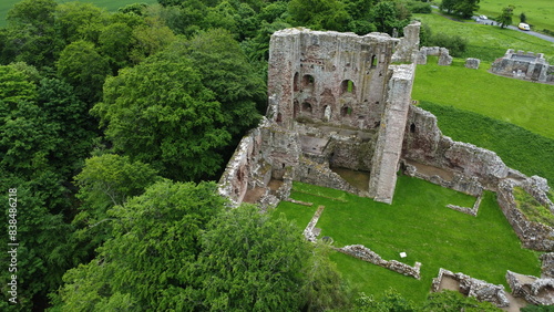 Φωτογραφία Ruins of Norham Castle overlooking the River Tweed, Northumberland, England, UK