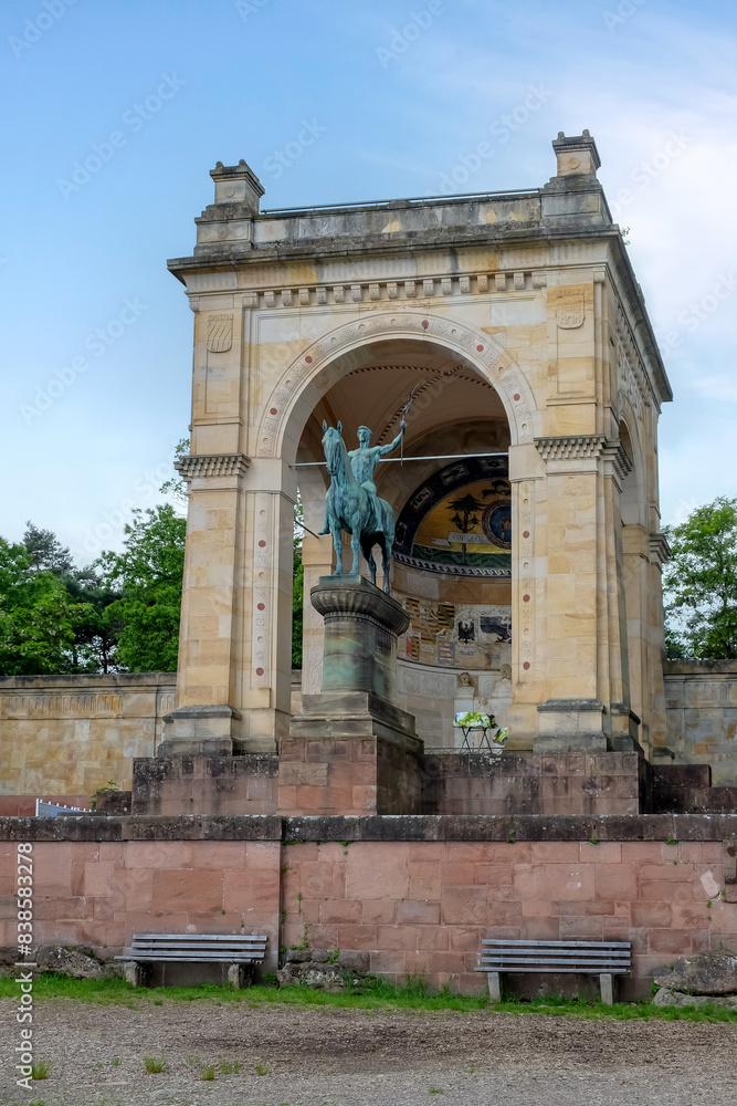 Fototapeta premium Sieges-und Friedensdenkmal Edenkoben