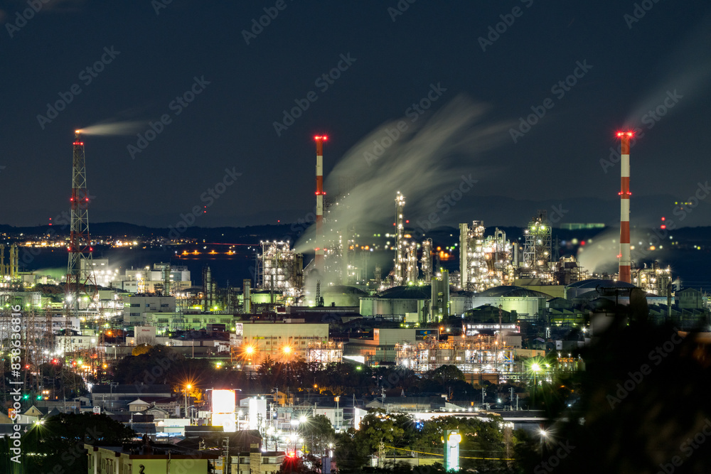 Fototapeta premium 工場夜景をズームアップ