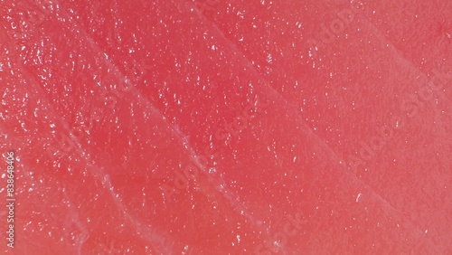 Foto Behold the exquisite slices of albacore tuna, a masterpiece of culinary artistry