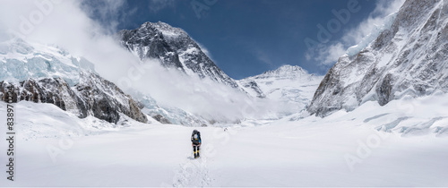 Obraz na płótnie Nepal, Solo Khumbu, Everest, Mountaineer at Western Cwm w salonie