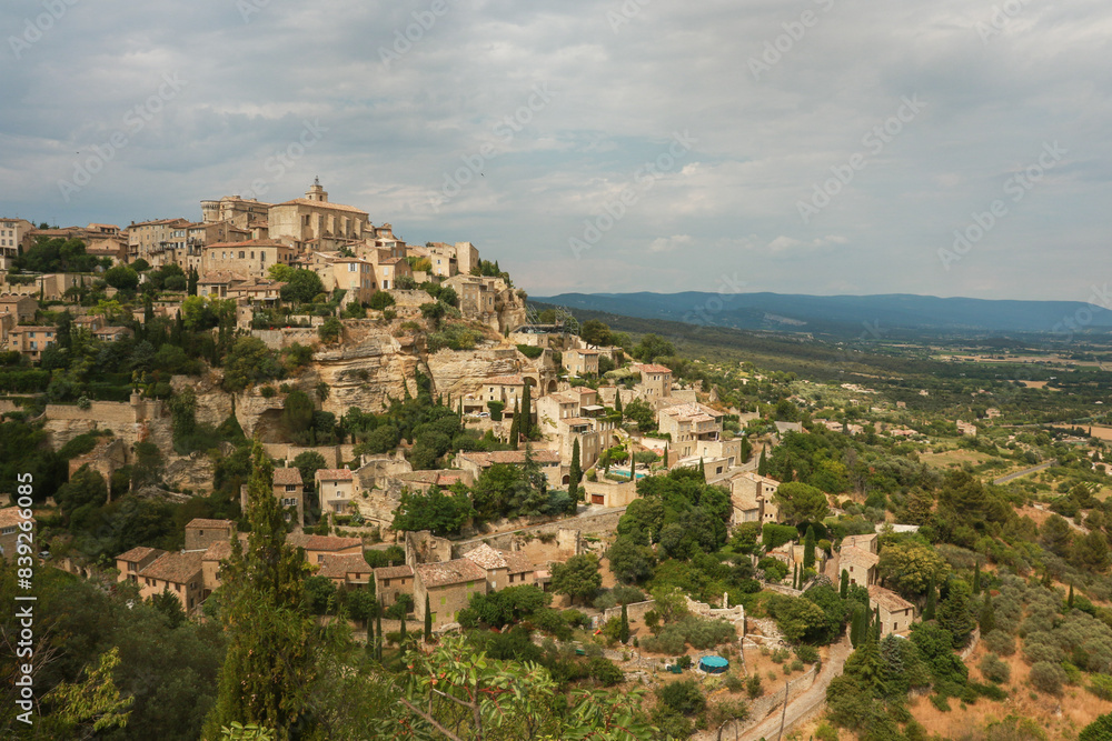 Obraz premium Aerial view of Gordes village on a cloudy day, France