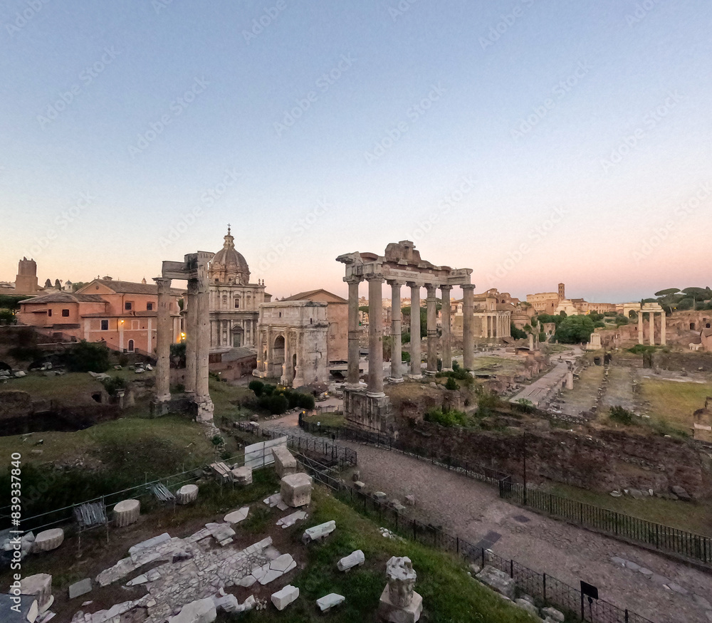 Obraz premium Panoramic view of the Roman Forum at sunset, Rome, Italy
