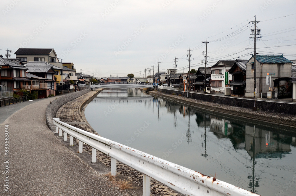 川沿いの風景 川沿いの風景