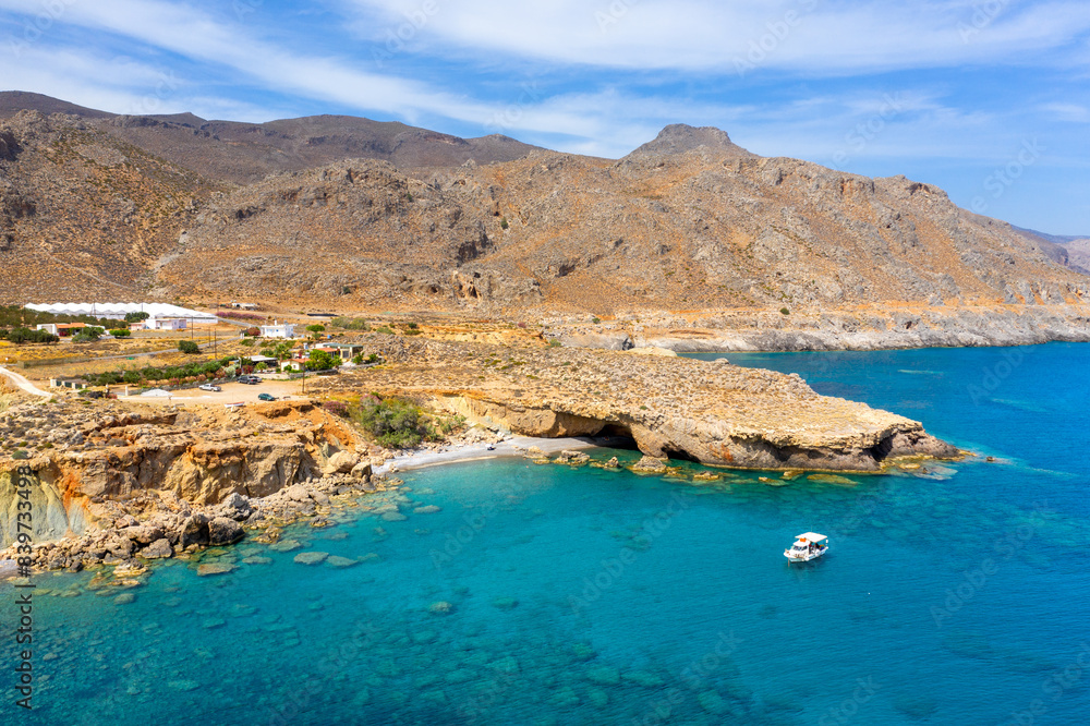 Obraz premium Famous sandy beach of Kalo Nero and Staousa near Makris Gialos, Crete, Greece.