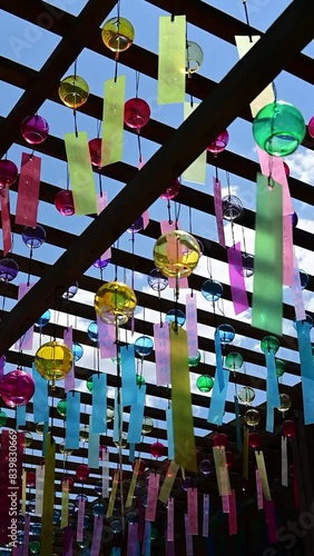 カラフルなガラスの風鈴