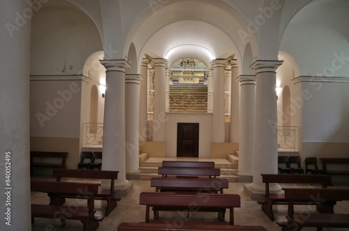 Obraz na płótnie Vasto - Cripta della Chiesa di Santa Maria Maggiore dall'altare w salonie