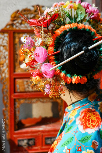 Chinese traditional hairpin flower custom