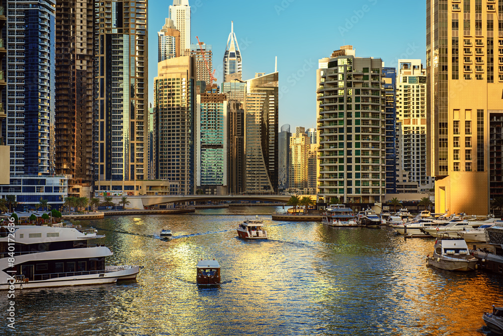 Fototapeta premium Dubai Marina at sunset