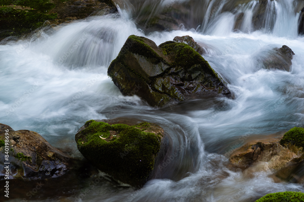 Obraz premium 美しい川の流れ