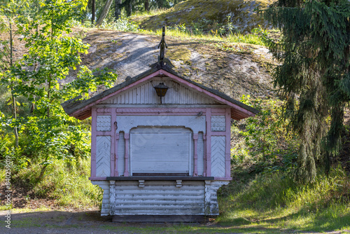 Obraz na płótnie Tiny wooden cabaña in Suomenlinna, Finland w salonie