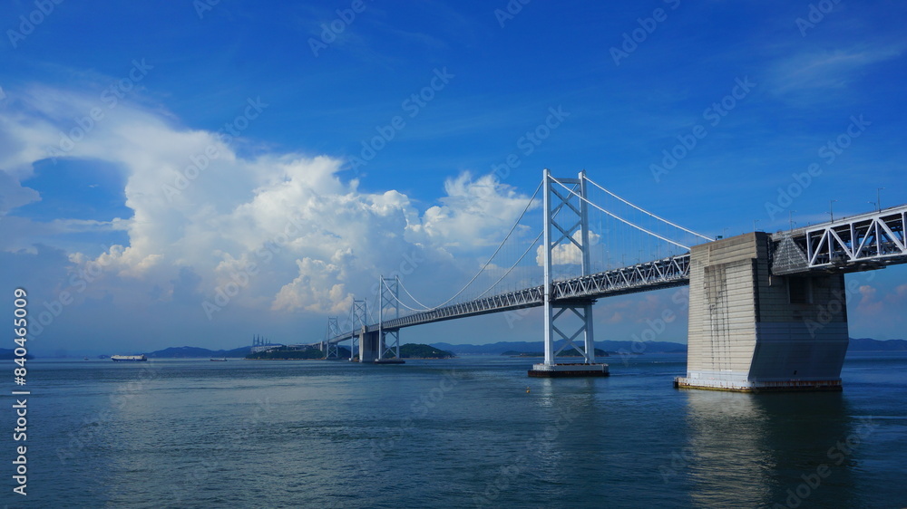 Obraz premium 沙弥ナカンダ浜からの瀬戸大橋