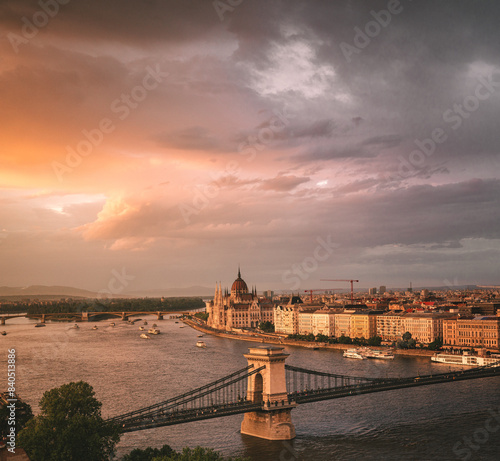 Wonderful sunset over Budap...