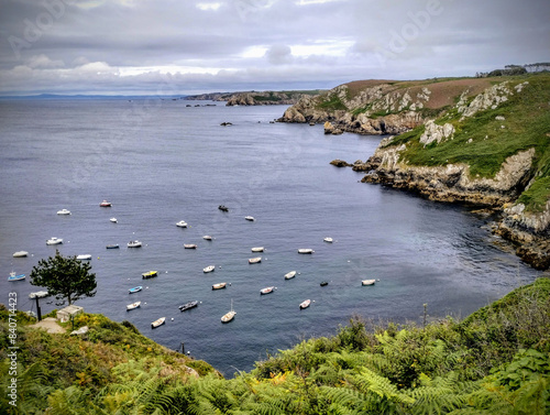 Bucht mit Booten in Frankreich