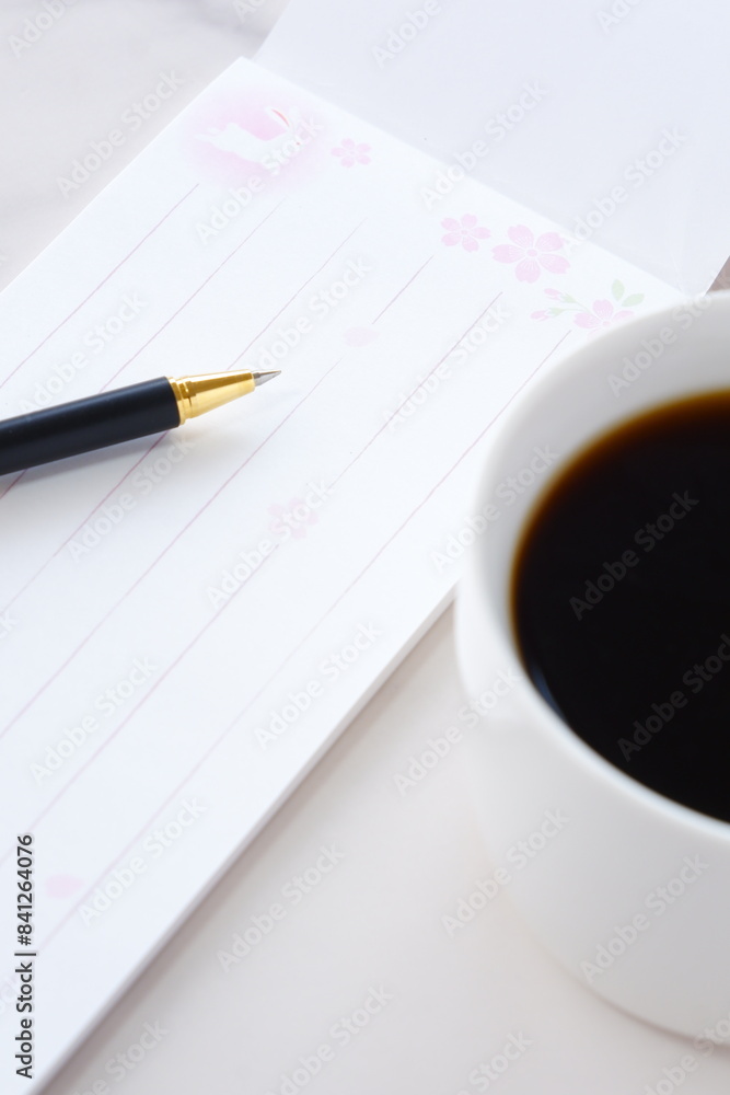 コーヒーを飲みながら、一筆箋で手紙を書こう
コーヒーを飲みながら、一筆箋で手紙を書こう